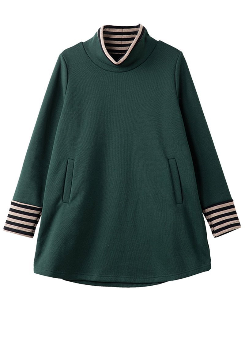 Classic Vintage Pullover with a Flattering Fit
