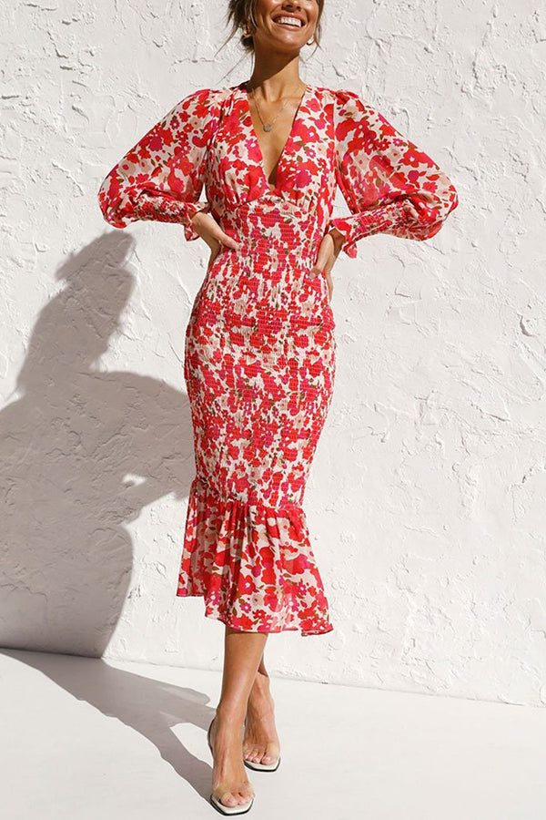 Well Tailored Dress with a Graceful Silhouette