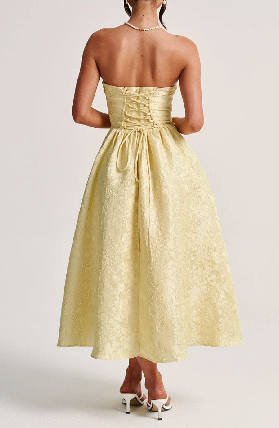 Classic Vintage Dress with a Flattering Fit
