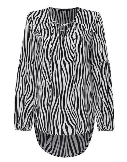 Effortlessly Elegant Top with a Timeless Design