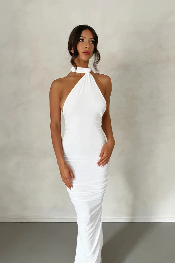 Well Tailored Garment with a Graceful Silhouette