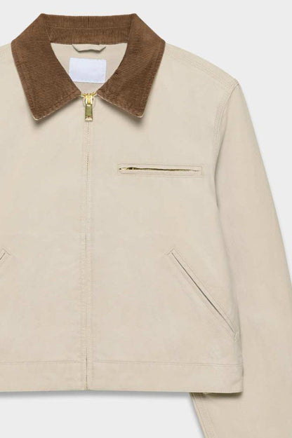 Well Tailored Jacket with a Graceful Silhouette