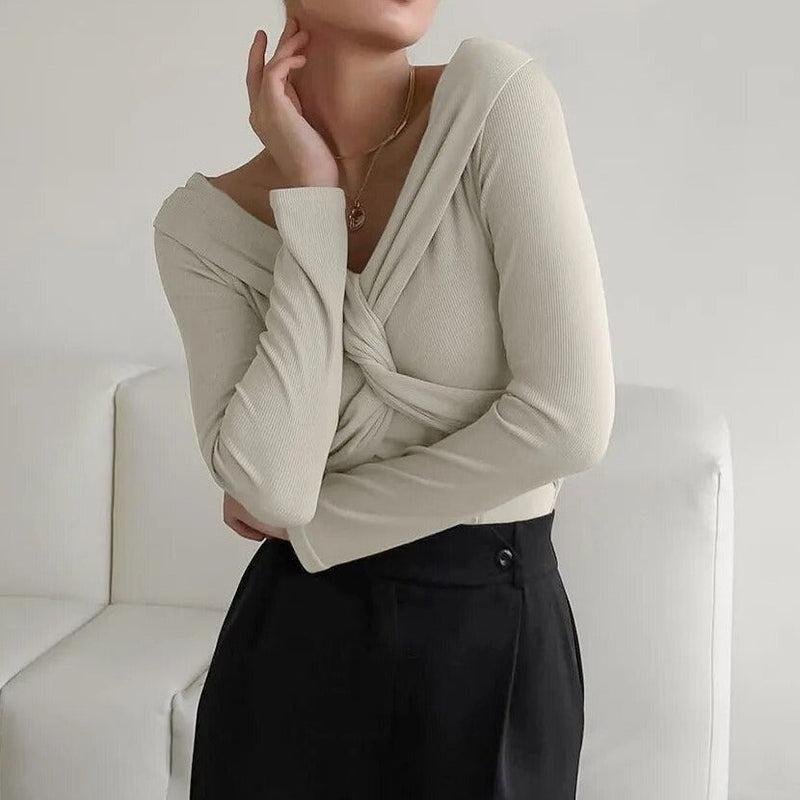 Classic Vintage Sweater with a Flattering Fit