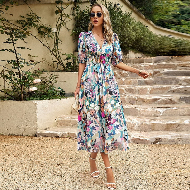 Well Tailored Dress with a Graceful Silhouette