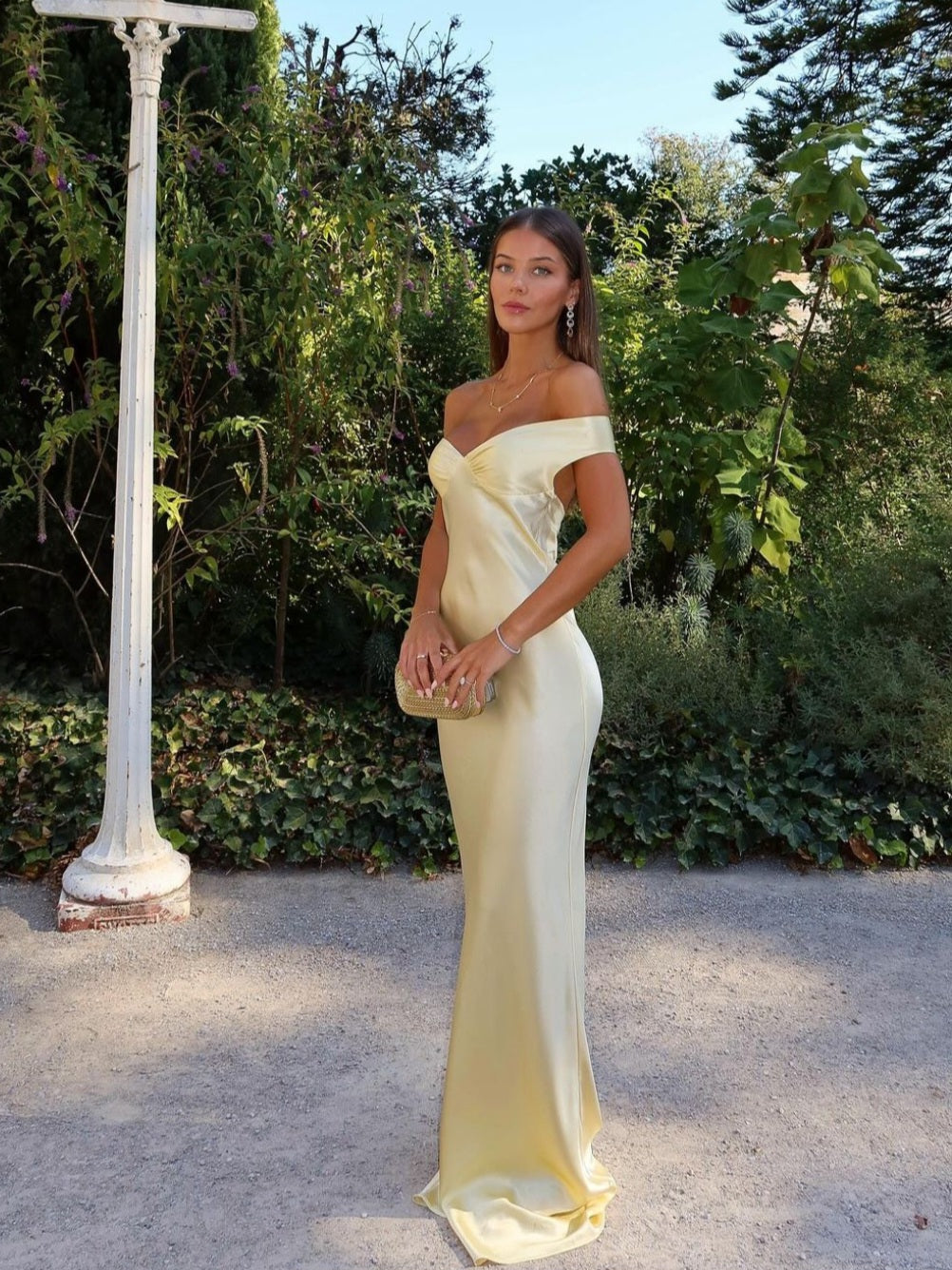 Sophisticated Dress with a Clean Classic Look