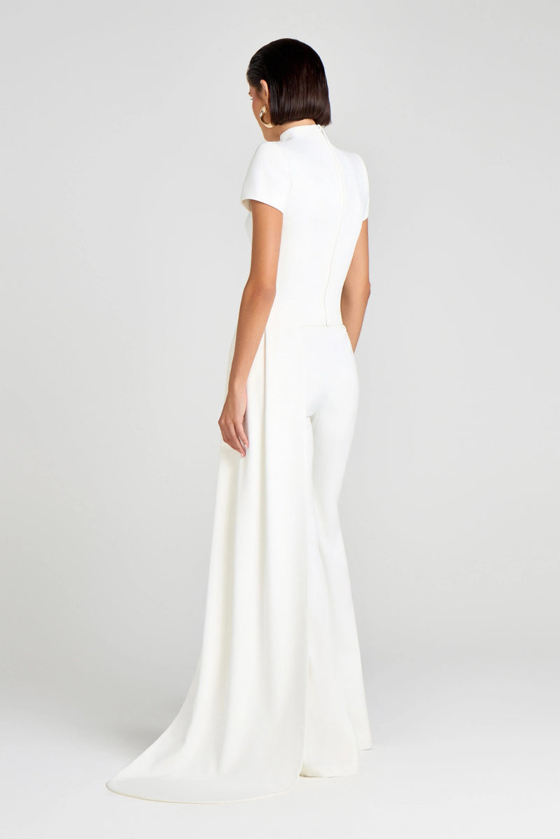 Gracefully Styled Pants for Any Occasion