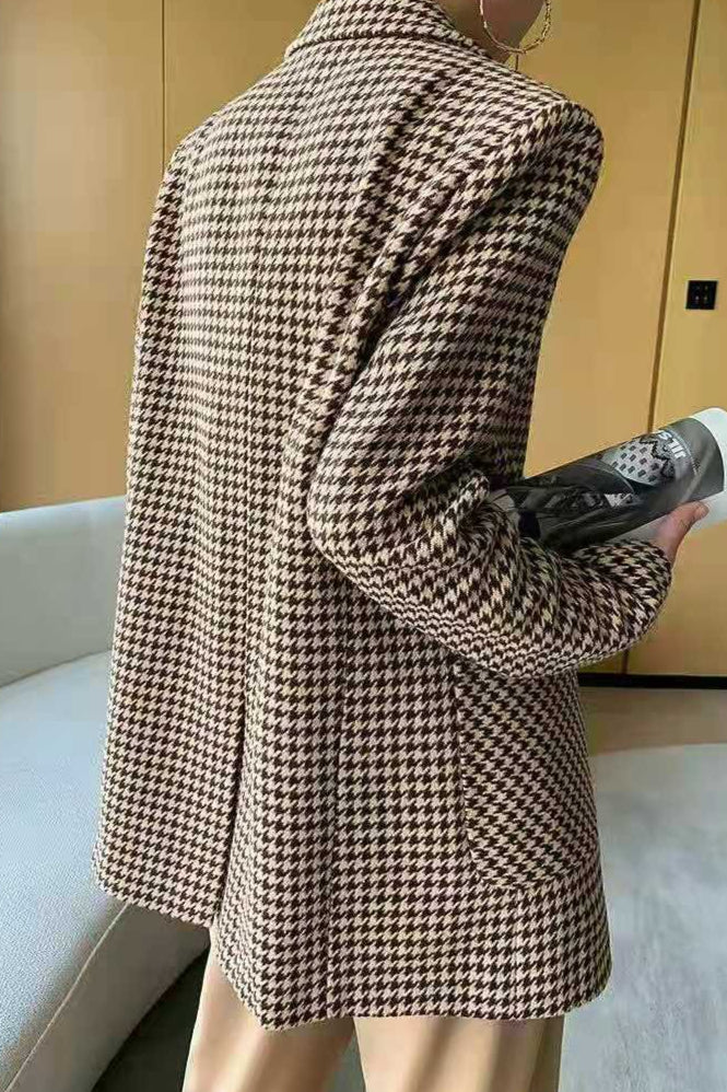 Well Tailored Garment with a Graceful Silhouette