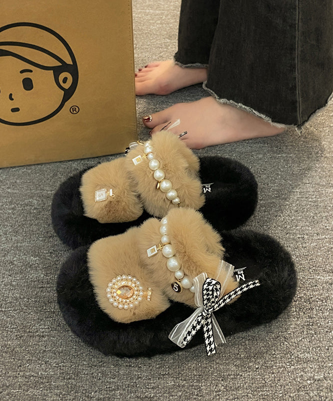 Well Tailored Sandals with a Graceful Silhouette