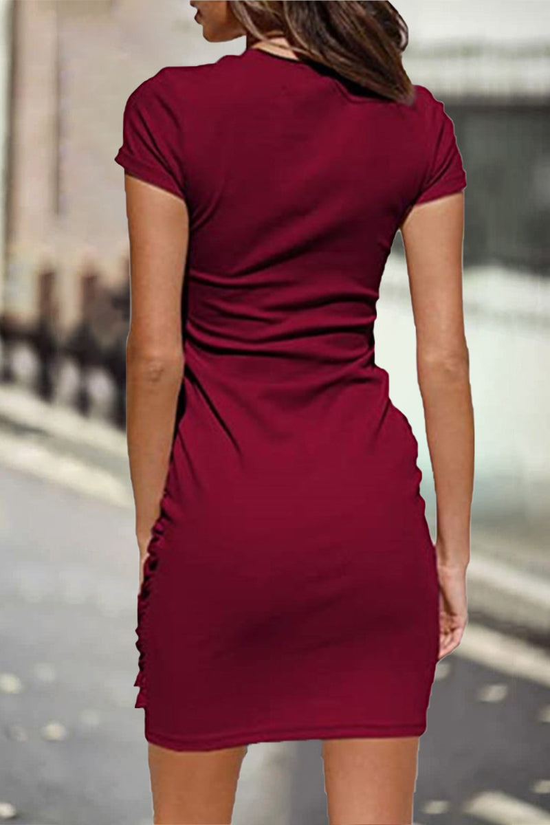 Effortlessly Elegant Dress with a Timeless Design