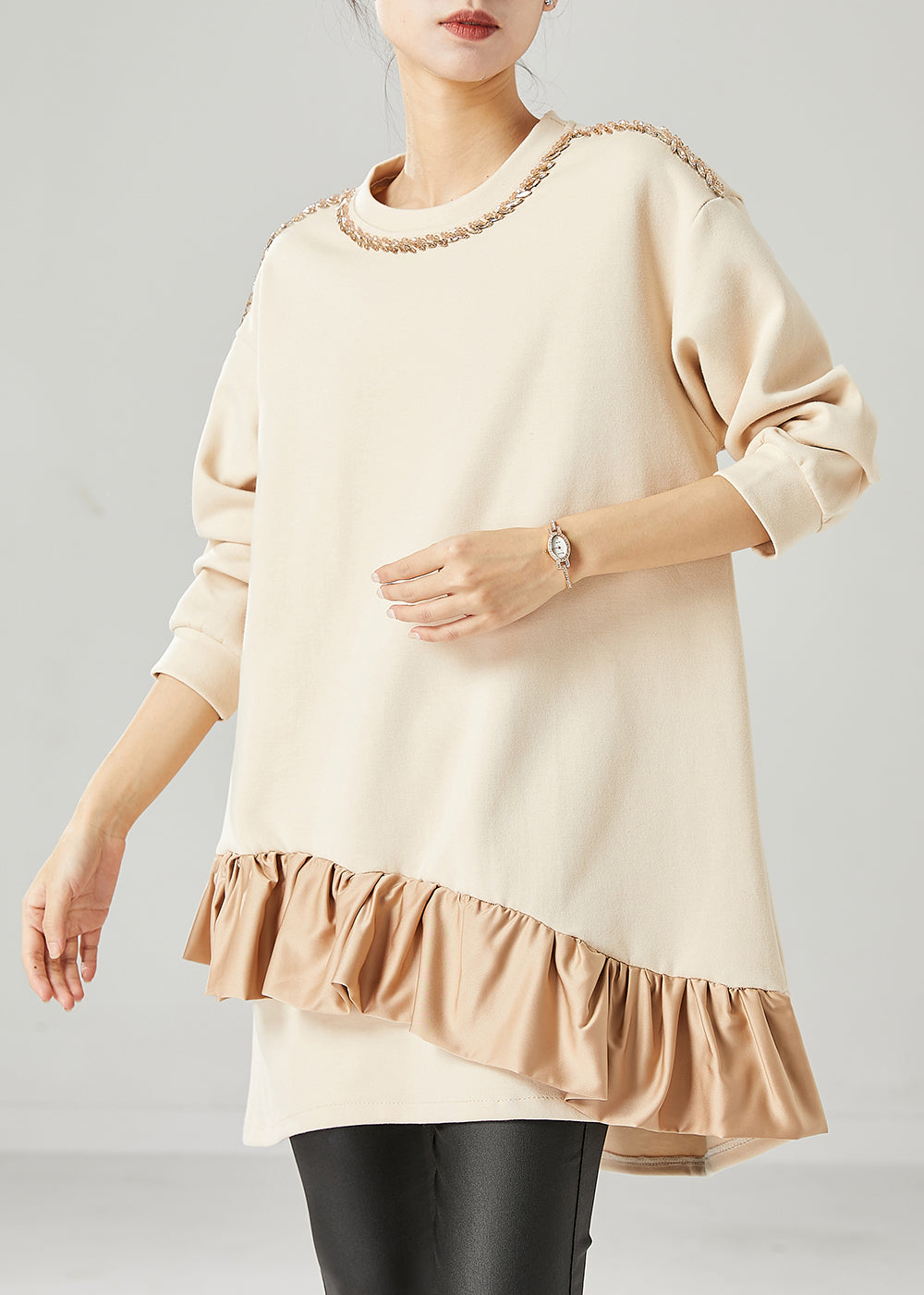 Effortlessly Elegant Dress with a Timeless Design