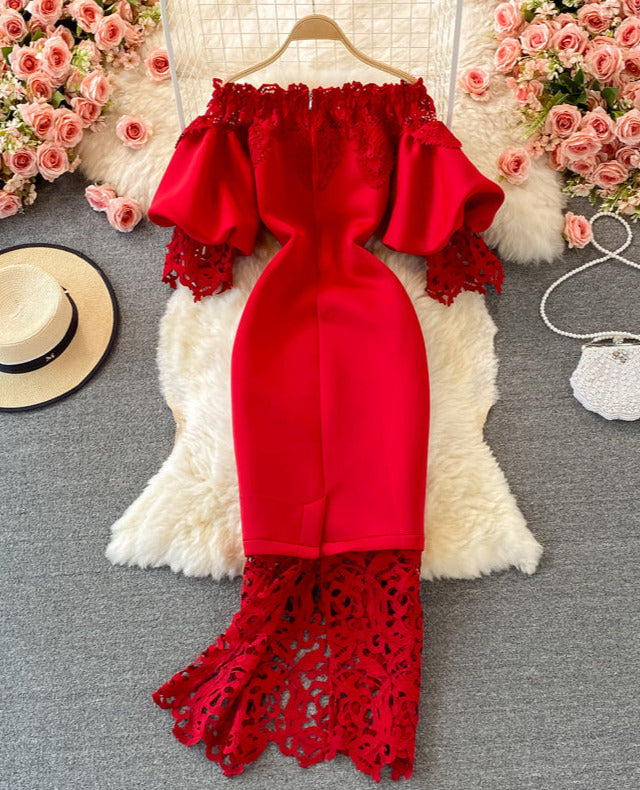 Well Tailored Dress with a Graceful Silhouette