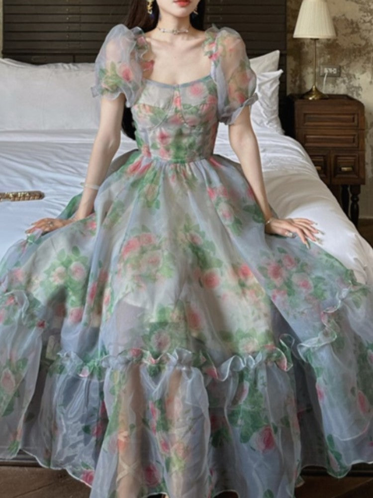 Beautifully Crafted Dress in a Classic Style