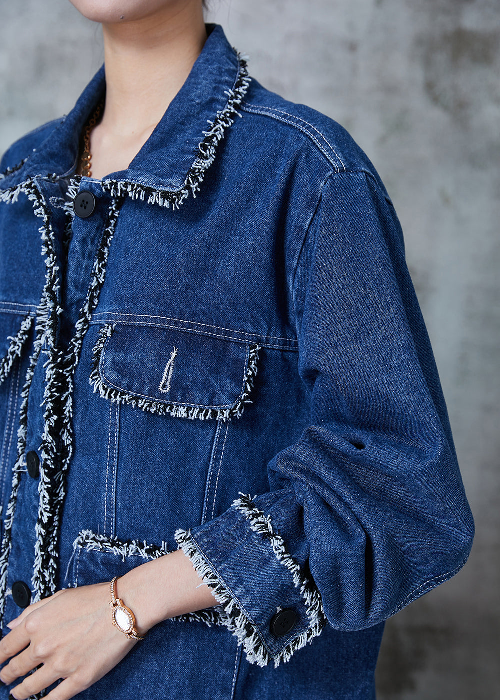 Effortlessly Elegant Coat with a Timeless Design
