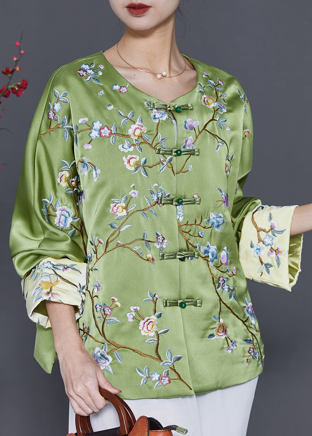 Effortlessly Elegant Coat with a Timeless Design
