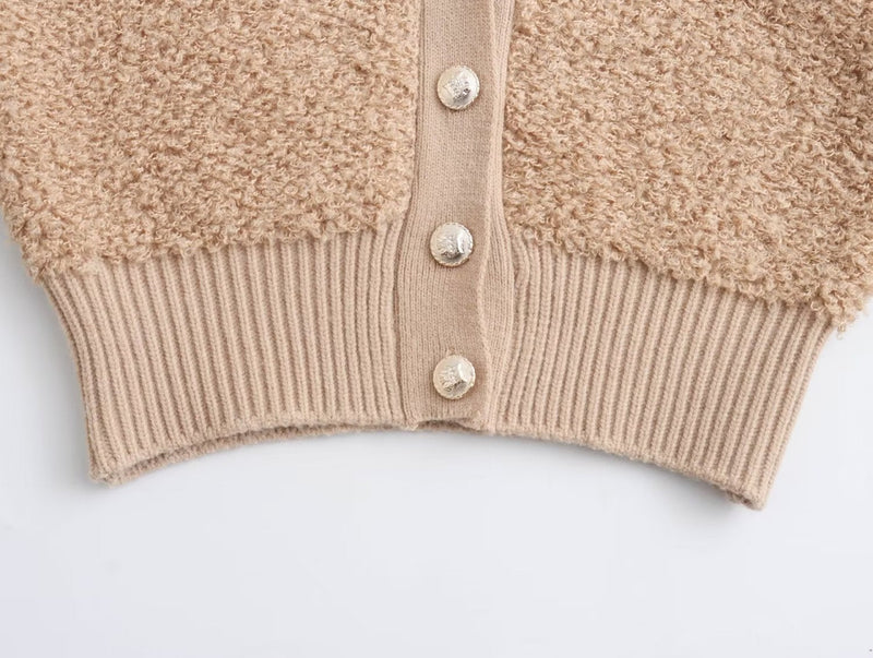 Elegantly Styled Cardigan for Everyday Wear