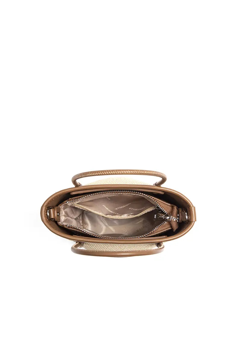 Effortlessly Elegant Bag with a Timeless Design