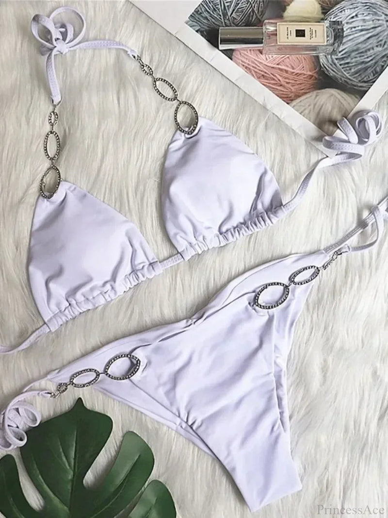 Beautifully Finished Bikini in a Timeless Design