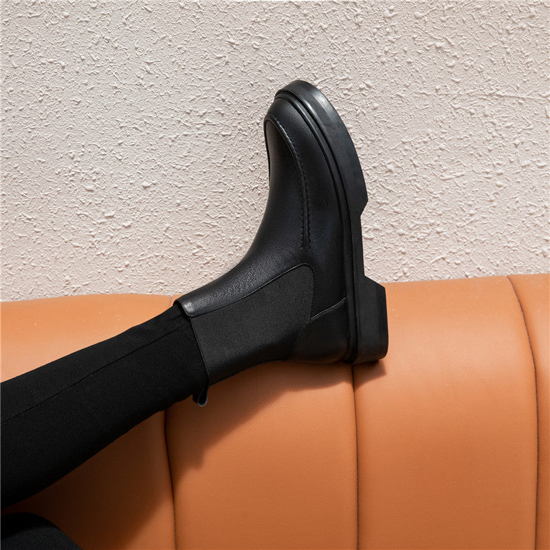 Elegantly Styled Boots for Everyday Wear