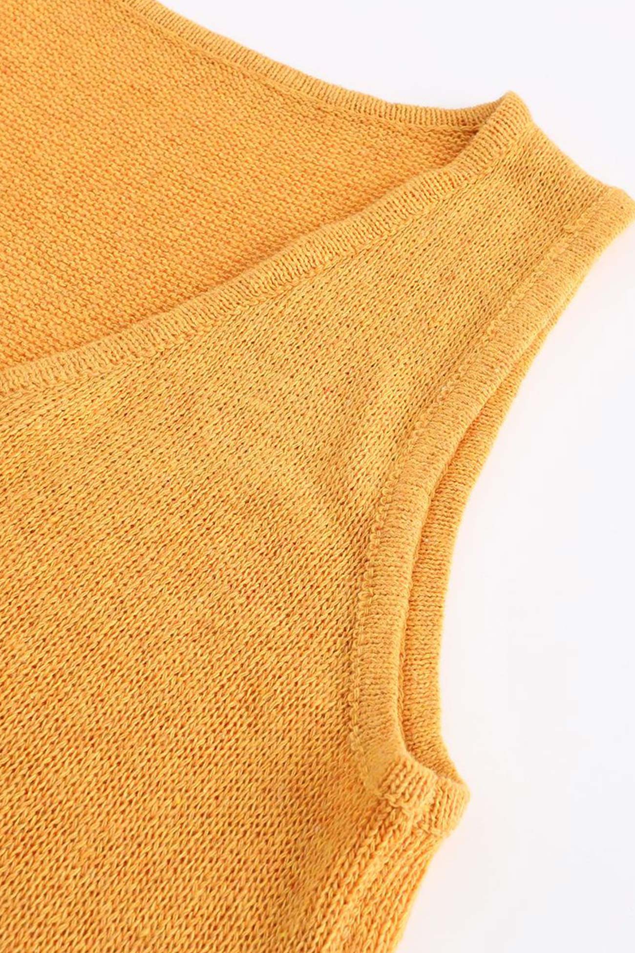 Effortlessly Elegant Top with a Timeless Design
