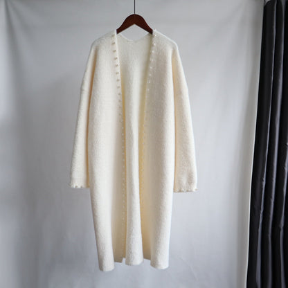 Well Tailored Cardigan with a Graceful Silhouette