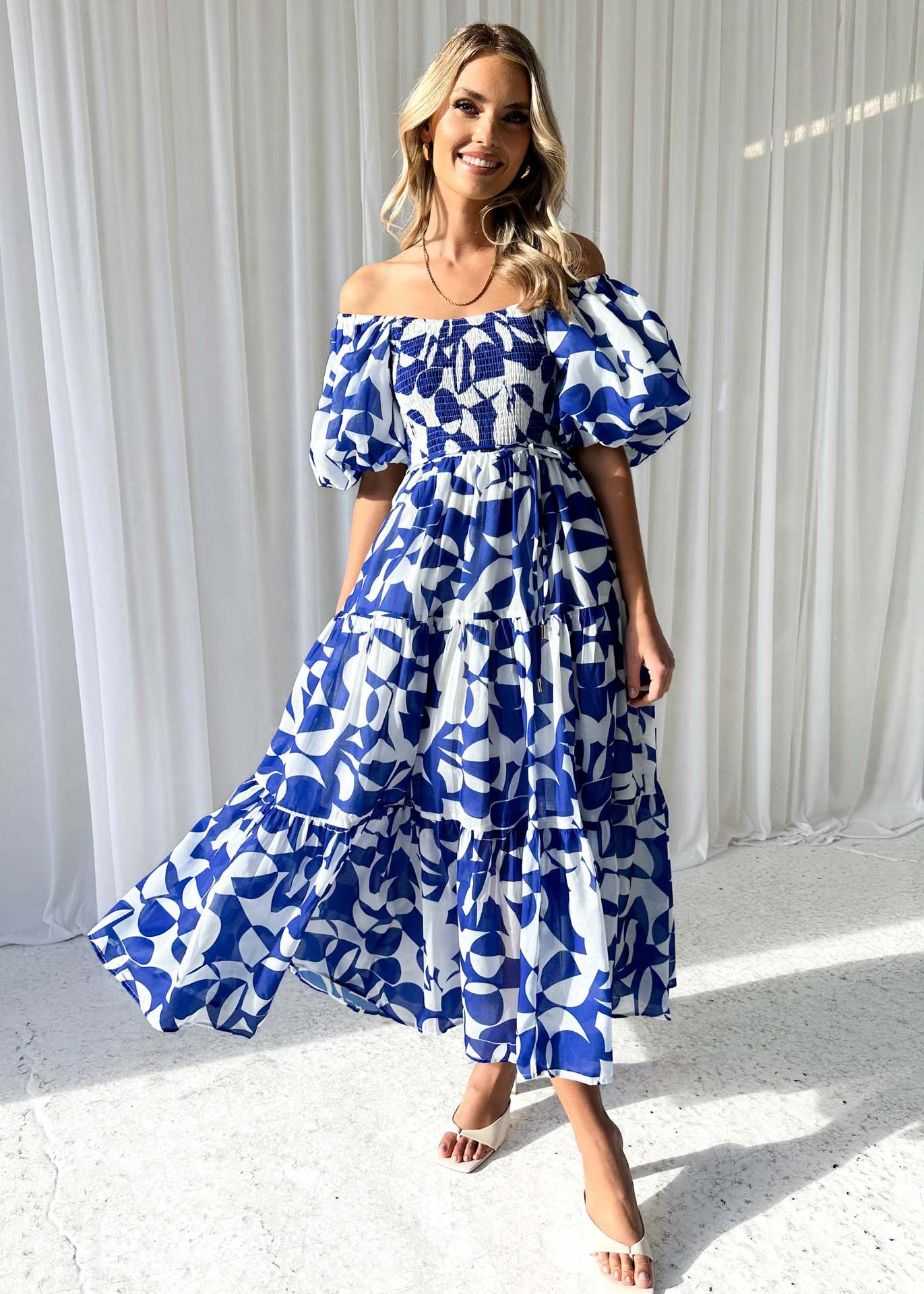 Gracefully Styled Dress for Any Occasion