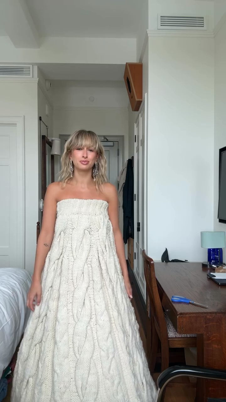 Effortlessly Elegant Dress with a Timeless Design