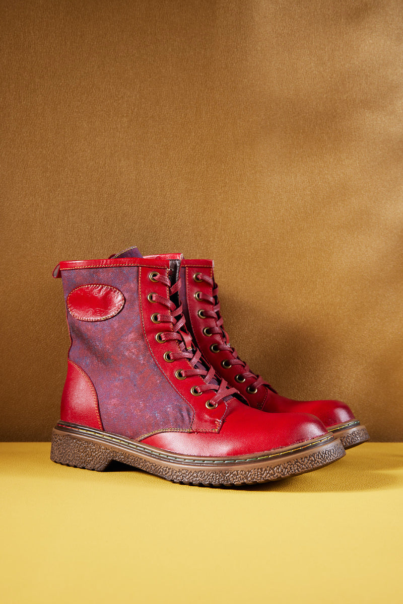 Classic Vintage Boots with a Flattering Fit