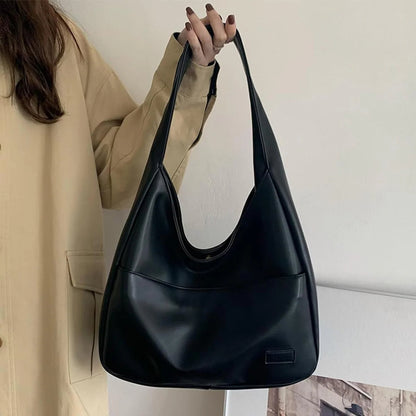 Beautifully Finished Bag in a Timeless Design