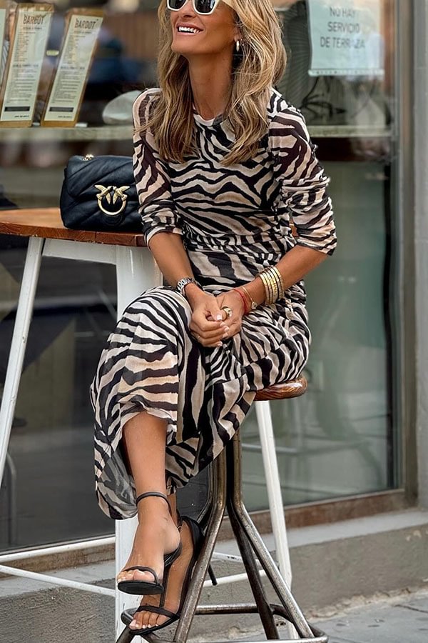 Beautifully Crafted Dress in a Classic Style