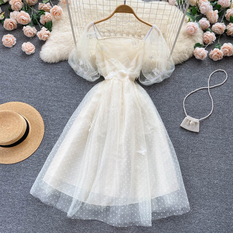 Classic Vintage Dress with a Flattering Fit