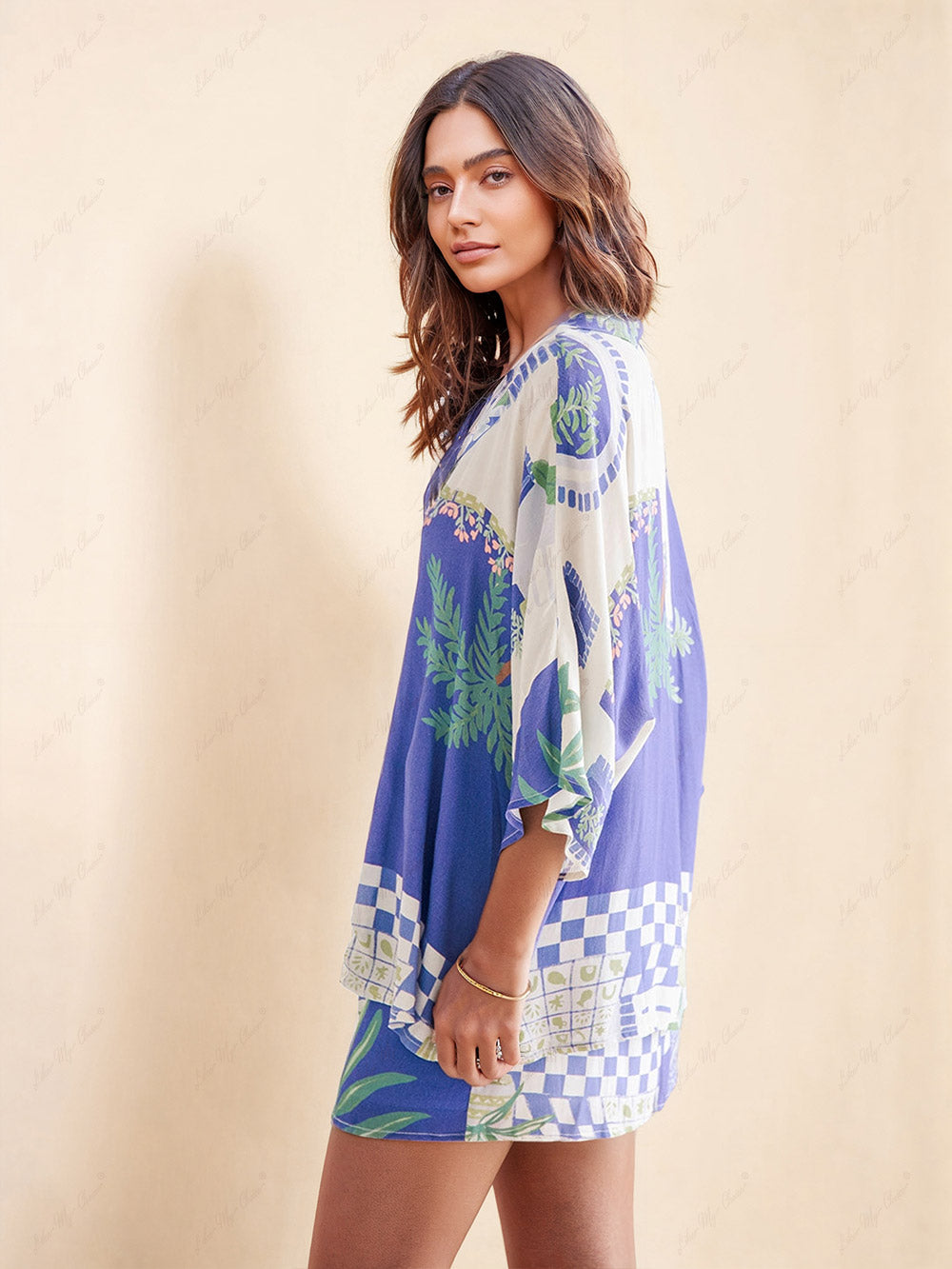 Classic Vintage Shirt with a Flattering Fit