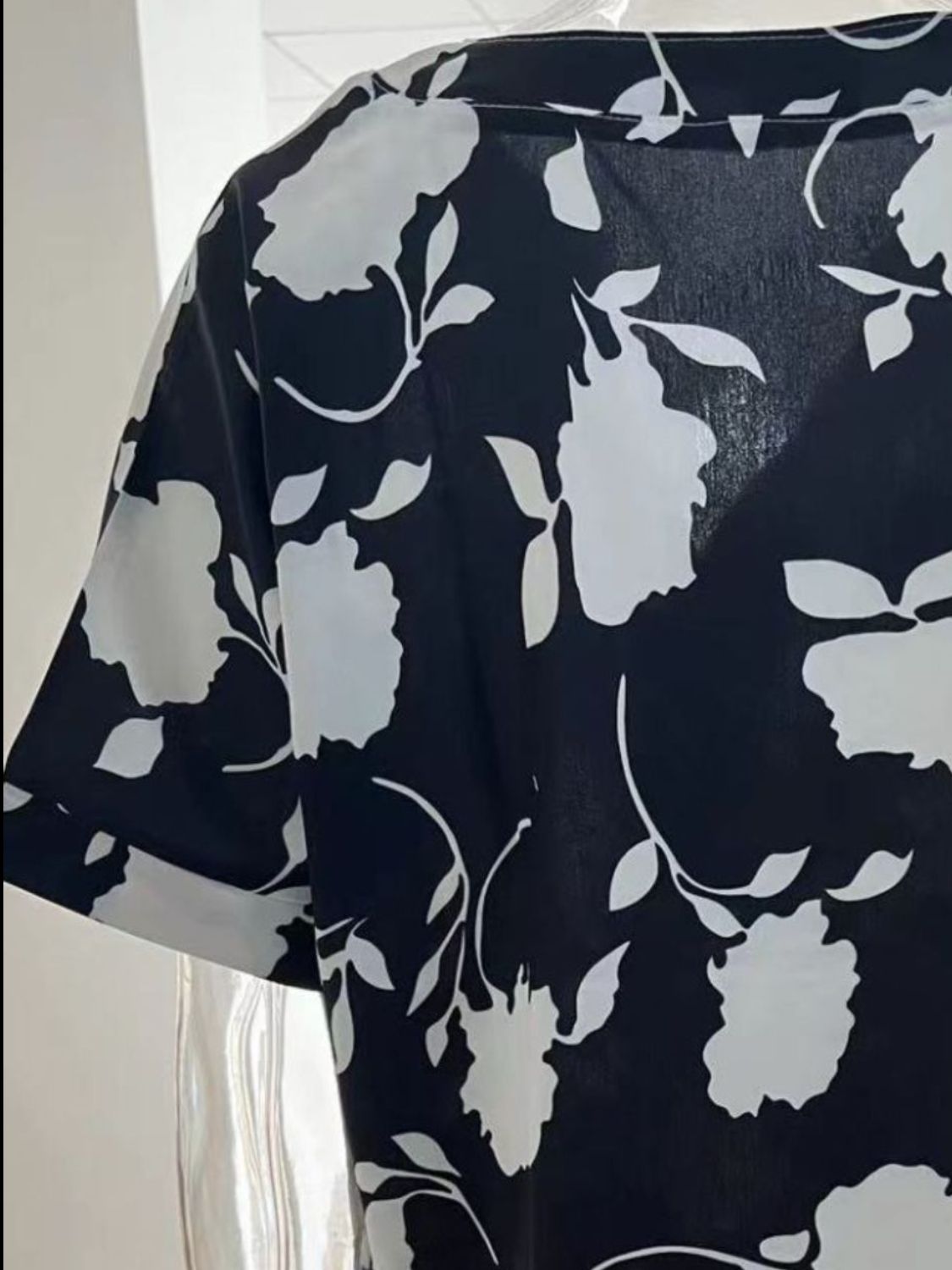 Elegantly Styled Blouse for Everyday Wear