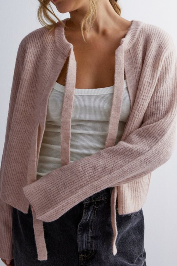 Effortlessly Elegant Cardigan with a Timeless Design