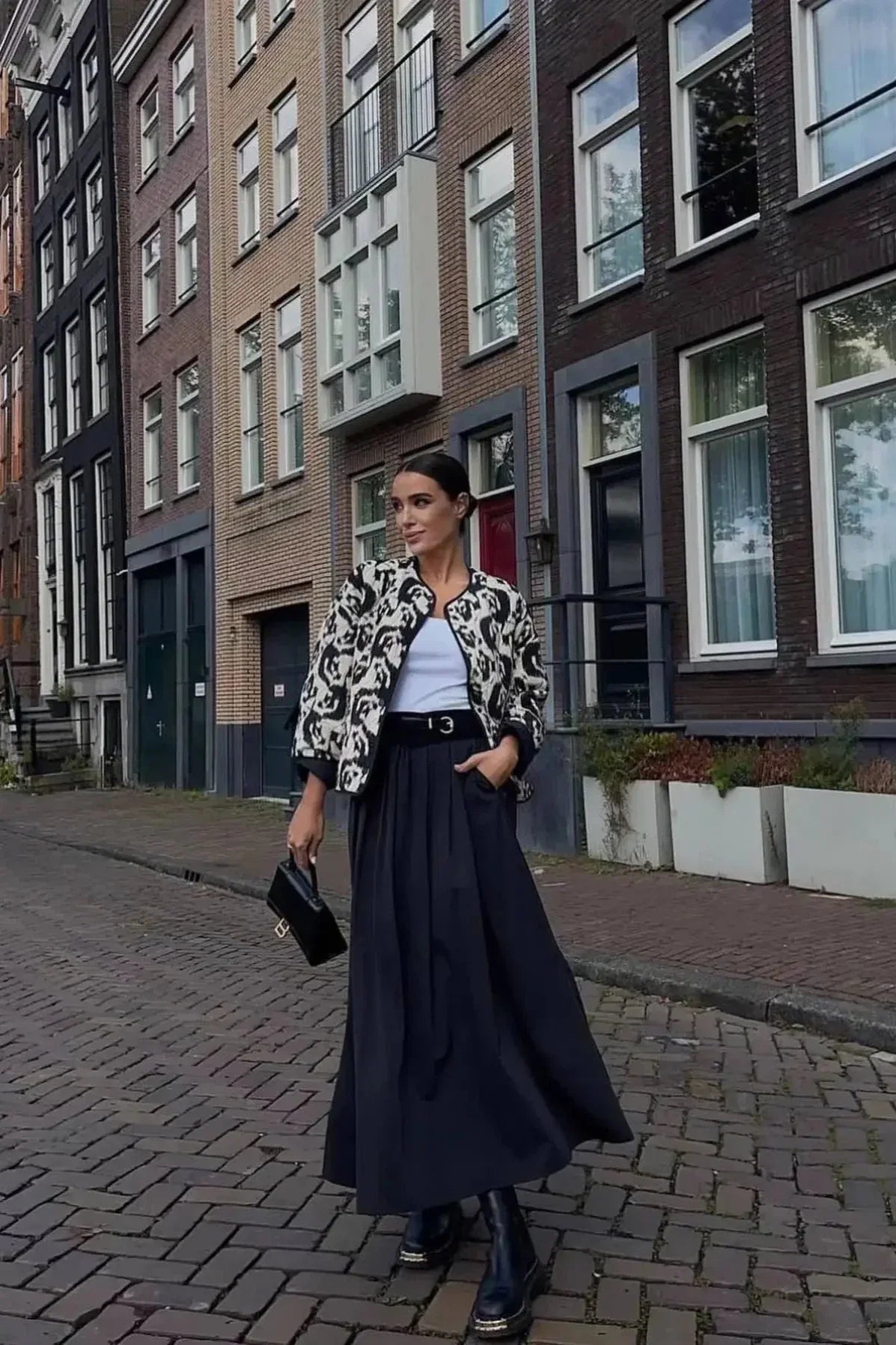 Beautifully Finished Garment in a Timeless Design