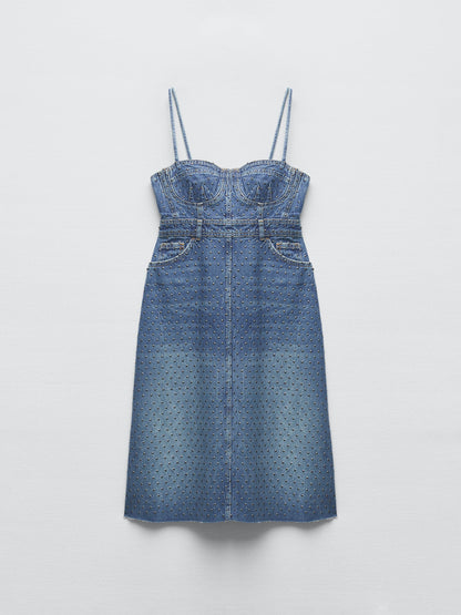 Beautifully Crafted Dress in a Classic Style