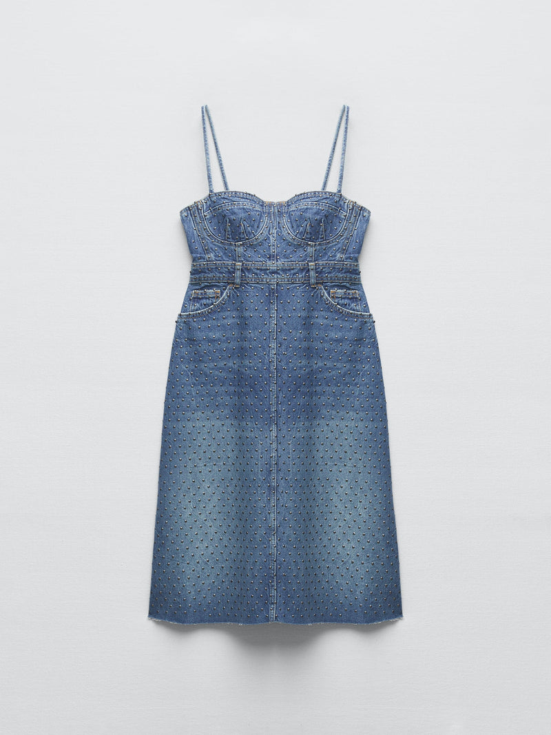 Beautifully Crafted Dress in a Classic Style
