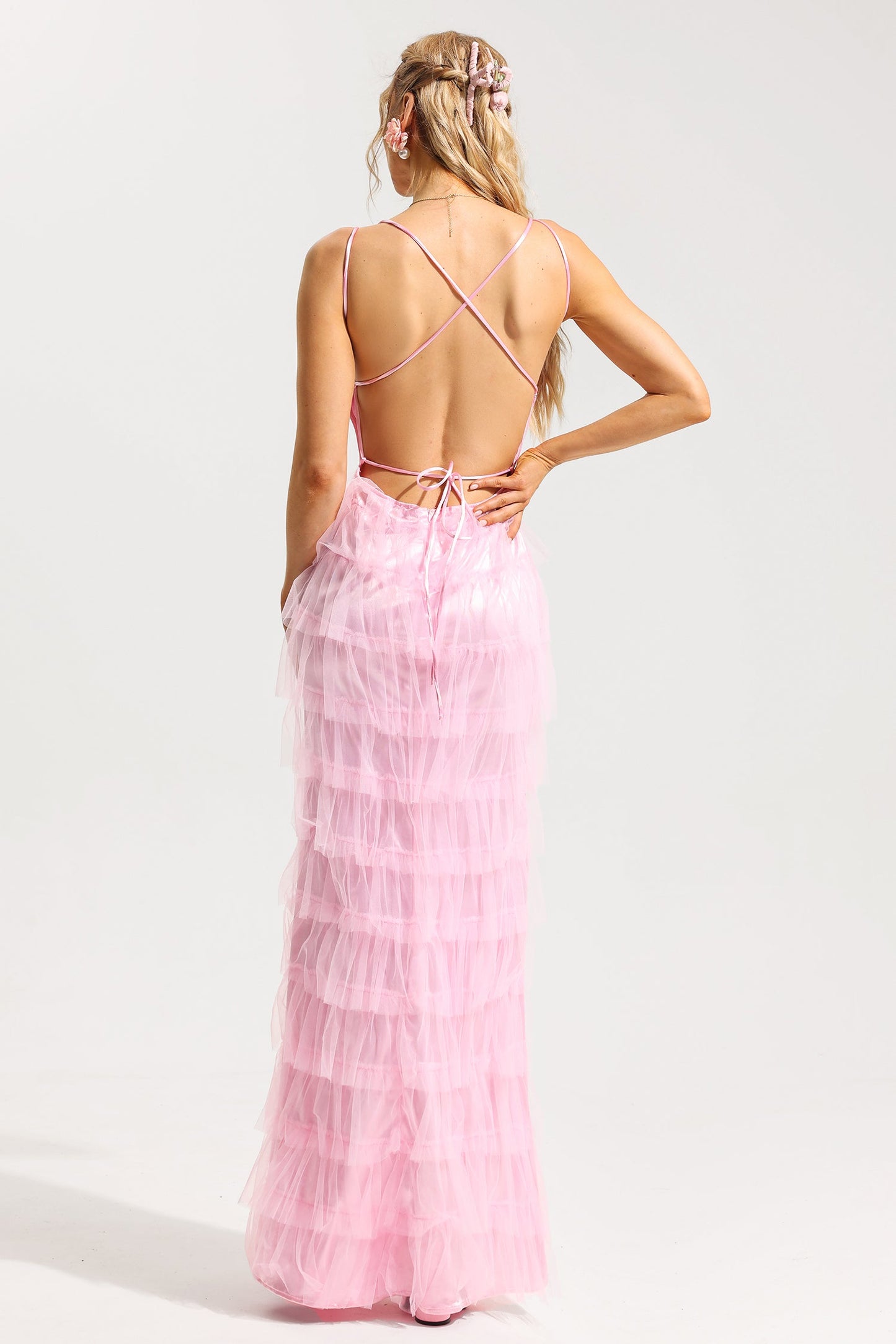 Beautifully Finished Dress in a Timeless Design
