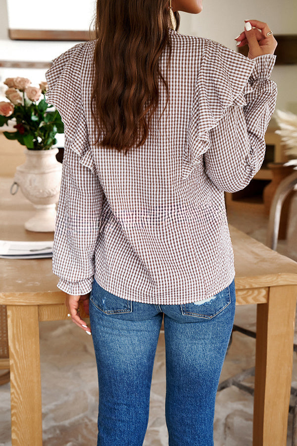 Classic Vintage Shirt with a Flattering Fit