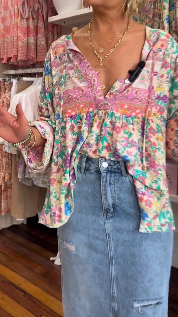 Well Tailored Top with a Graceful Silhouette