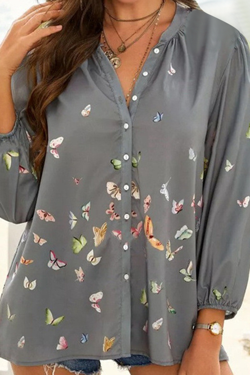 Effortlessly Elegant Top with a Timeless Design