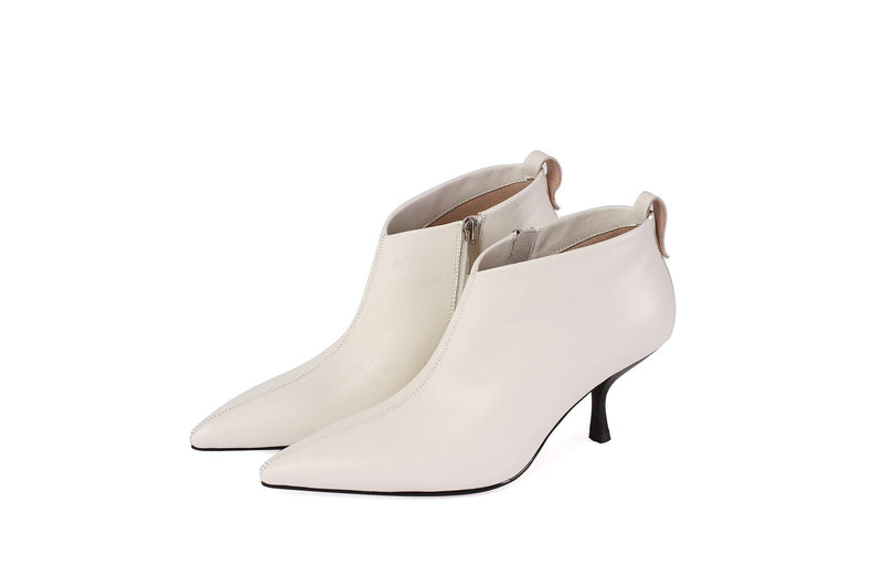 Elegantly Styled Boots for Everyday Wear
