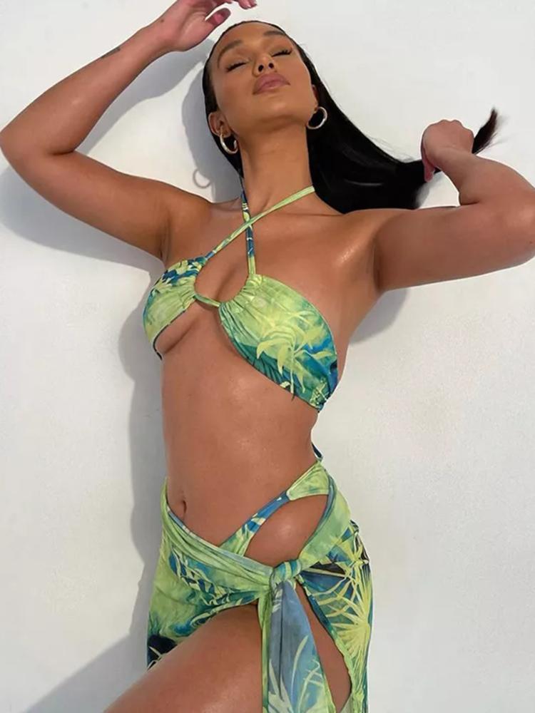 Effortlessly Elegant Bikini with a Timeless Design