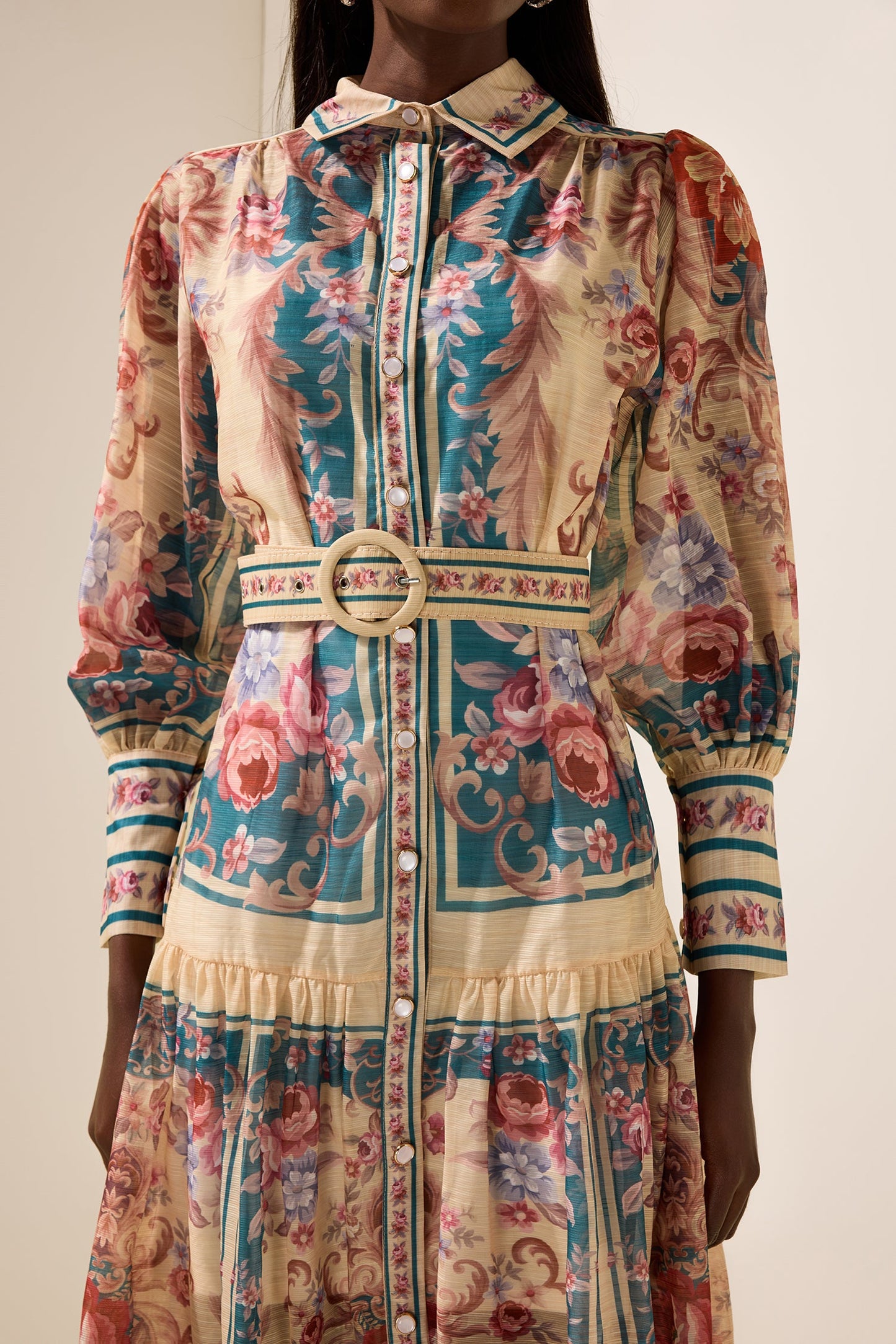 Beautifully Crafted Dress in a Classic Style