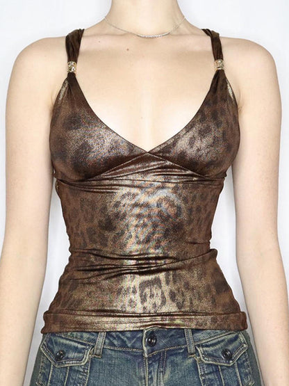 Well Tailored Top with a Graceful Silhouette