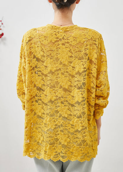 Well Tailored Top with a Graceful Silhouette