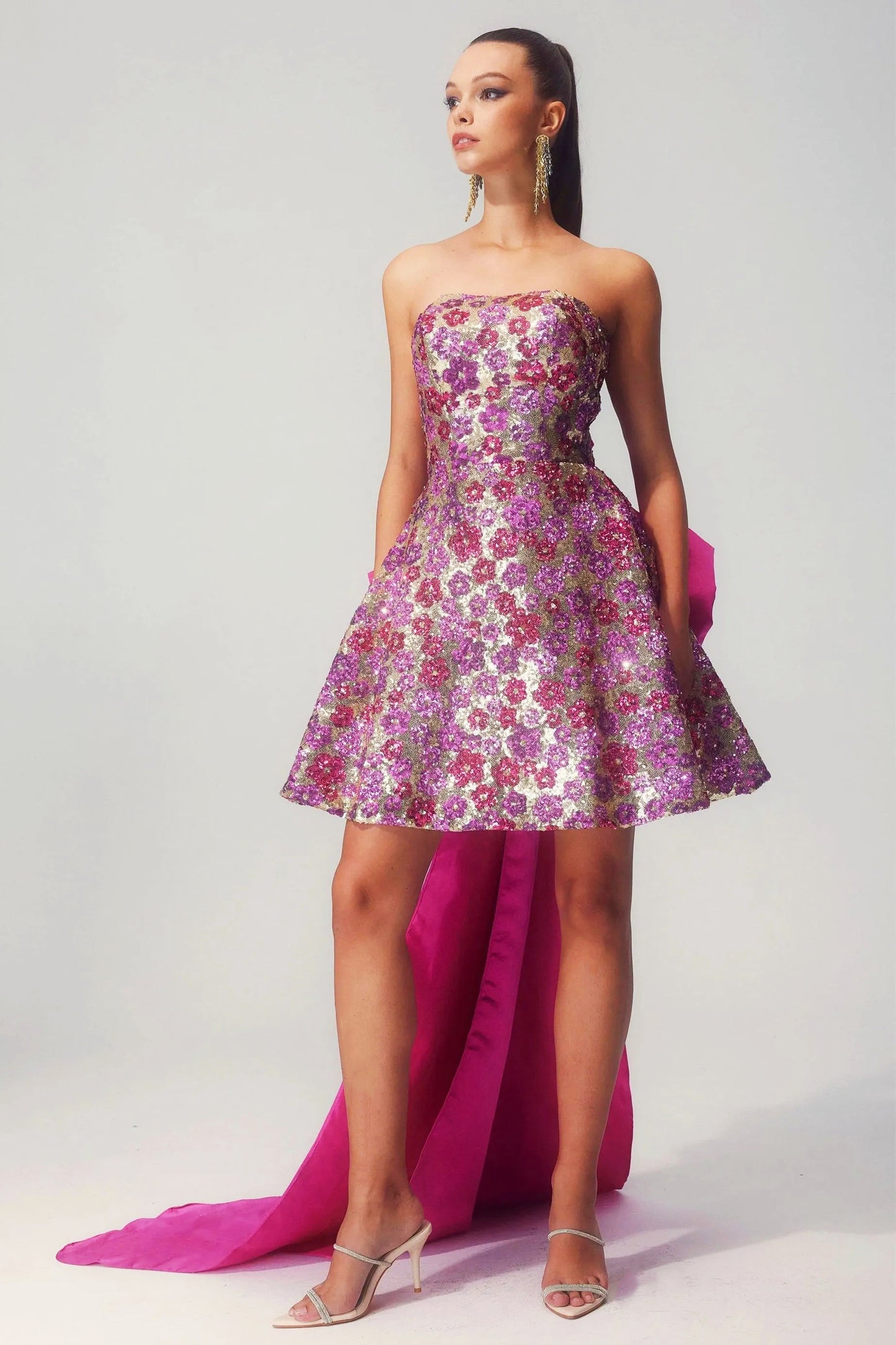 Gracefully Styled Dress for Any Occasion