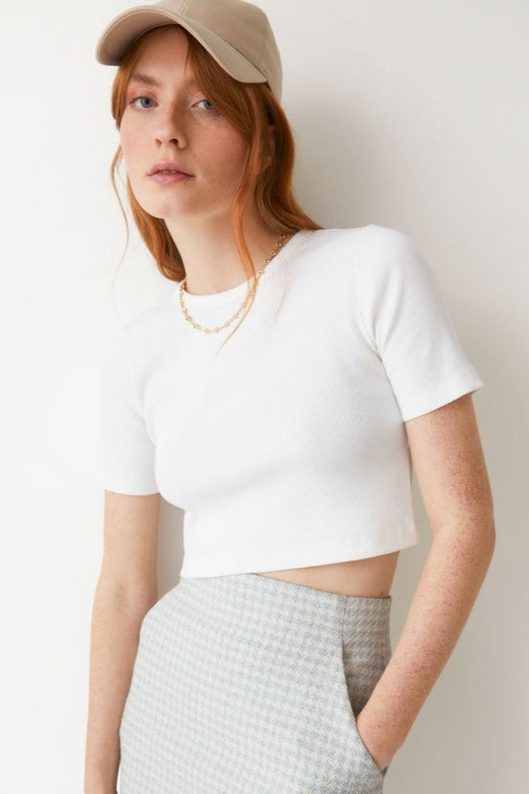 Effortlessly Elegant Garment with a Timeless Design