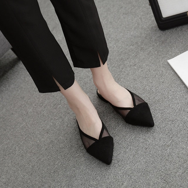 Effortlessly Elegant Garment with a Timeless Design