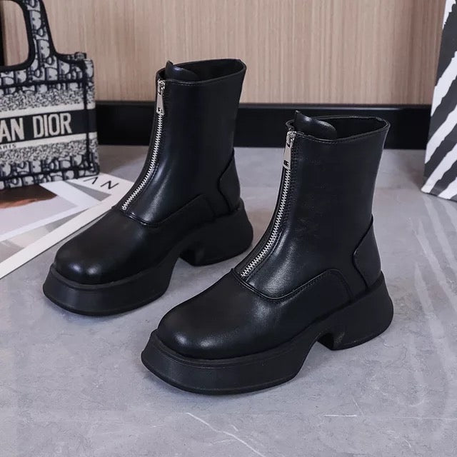 Elegantly Styled Boots for Everyday Wear
