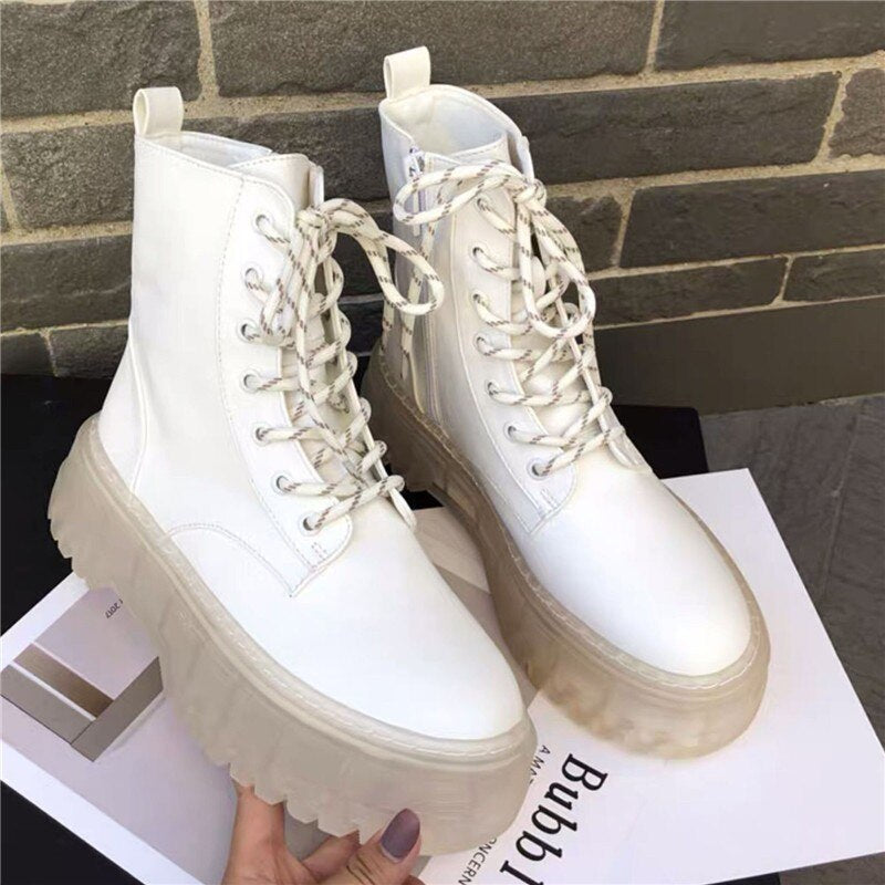 Polished Boots with an Effortless Classic Look